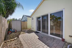 3125 Shelby Way, Palm Springs, FL 33461 - Photo 20