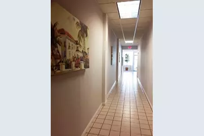 2012 Hollywood Bl #D, Hollywood, FL 33020 - Photo 4