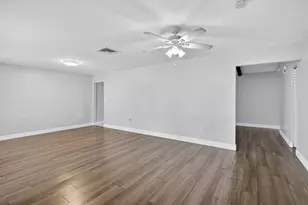 1761 NW 107th Ave, Pembroke Pines, FL 33026 - Photo 14