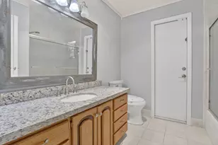 1761 NW 107th Ave, Pembroke Pines, FL 33026 - Photo 28