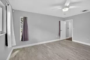 1761 NW 107th Ave, Pembroke Pines, FL 33026 - Photo 20