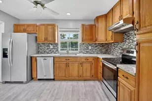 1761 NW 107th Ave, Pembroke Pines, FL 33026 - Photo 4