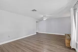 1761 NW 107th Ave, Pembroke Pines, FL 33026 - Photo 16