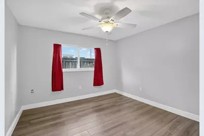 1761 NW 107th Avenue, Pembroke Pines, FL 33026 - Photo 32