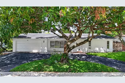 1761 NW 107th Avenue, Pembroke Pines, FL 33026 - Photo 2
