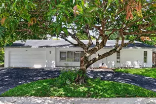 1761 NW 107th Ave, Pembroke Pines, FL 33026 - Photo 2