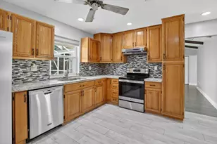 1761 NW 107th Ave, Pembroke Pines, FL 33026 - Photo 6