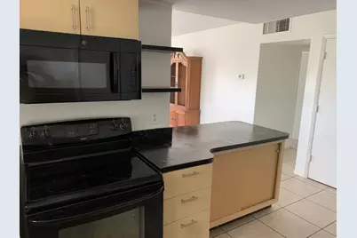 2624 NE 32nd Street #104, Fort Lauderdale, FL 33306 - Photo 2
