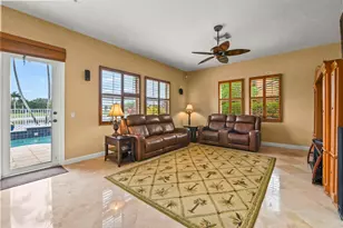 458 Cresta Cir, West Palm Beach, FL 33413 - Photo 18