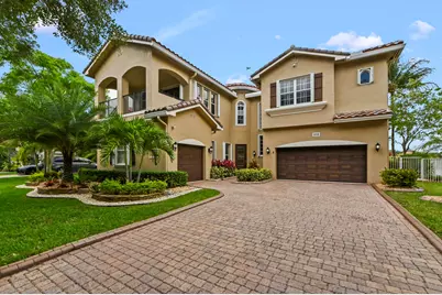 458 Cresta Circle, West Palm Beach, FL 33413 - Photo 2