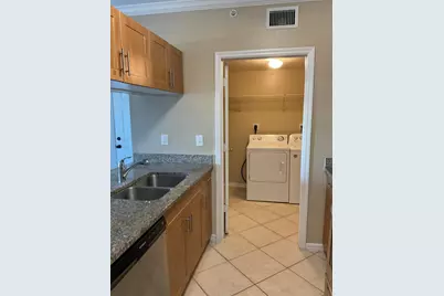 6410 Emerald Dunes 202 Drive #202, West Palm Beach, FL 33411 - Photo 2