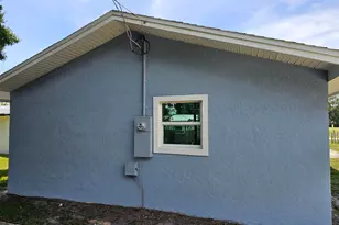 1749 NE 2nd St, Okeechobee, FL 34972 - Photo 4