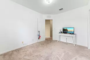 6819 Osage Cir, West Palm Beach, FL 33413 - Photo 18