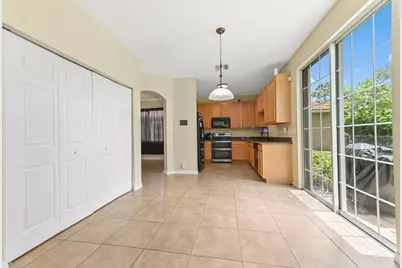 6819 Osage Circle, West Palm Beach, FL 33413 - Photo 10