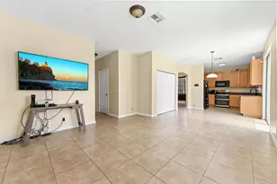 6819 Osage Cir, West Palm Beach, FL 33413 - Photo 14