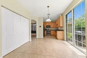 6819 Osage Cir, West Palm Beach, FL 33413 - Photo 10