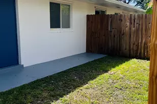 590 NW 40th Ct, Oakland Park, FL 33309 - Photo 4