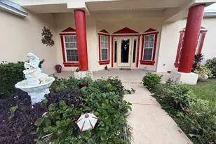 332 SW Glenwood Dr, Port Saint Lucie, FL 34984 - Photo 2