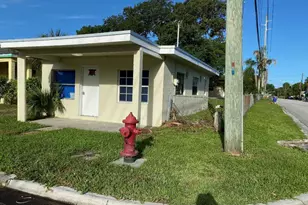 531 N 11th St, Fort Pierce, FL 34950 - Photo 1