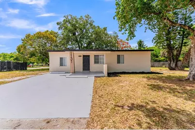 1131 NW 18th Avenue, Fort Lauderdale, FL 33311 - Photo 1