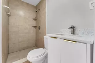 1131 NW 18th Ave, Fort Lauderdale, FL 33311 - Photo 12