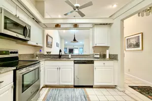 10975 Dolphin Palm Ct, Boynton Beach, FL 33437 - Photo 8