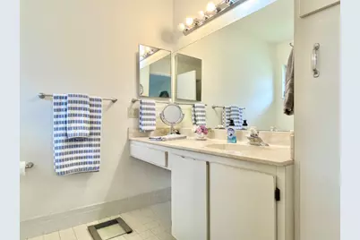 10975 Dolphin Palm Court #B, Boynton Beach, FL 33437 - Photo 16