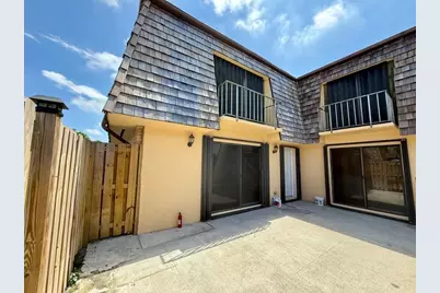 79 Lake Arbor Drive #79, Palm Springs, FL 33461 - Photo 2