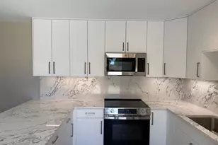 79 Lake Arbor Dr, Palm Springs, FL 33461 - Photo 12