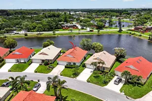 6066 SE Grand Cay Ct, Stuart, FL 34997 - Photo 2