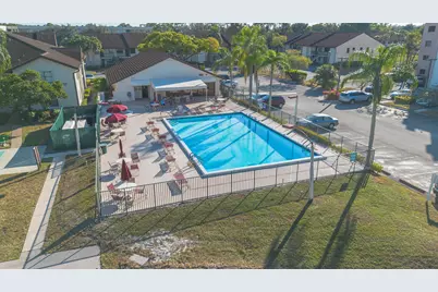 7665 Tahiti Lane #102, Lake Worth, FL 33467 - Photo 4