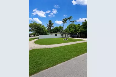 1100 NW 141st Street, Miami, FL 33168 - Photo 2