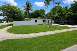 1100 NW 141st St, Miami, FL 33168 - Photo 2