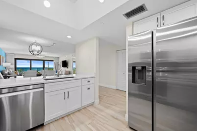 1045 Ocean Drive #503, Juno Beach, FL 33408 - Photo 4