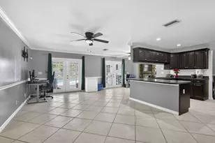 106 Segovia Ct, Royal Palm Beach, FL 33411 - Photo 10