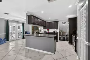 106 Segovia Ct, Royal Palm Beach, FL 33411 - Photo 12