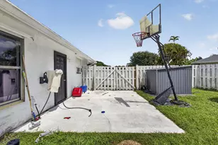 106 Segovia Ct, Royal Palm Beach, FL 33411 - Photo 40