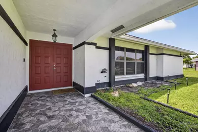 106 Segovia Court, Royal Palm Beach, FL 33411 - Photo 4