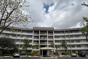 555 Oaks Ln, Pompano Beach, FL 33069 - Photo 1