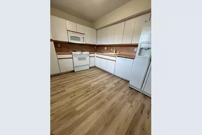 555 Oaks Lane #309, Pompano Beach, FL 33069 - Photo 4