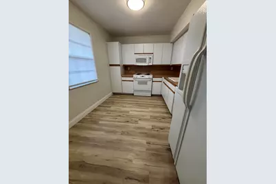 555 Oaks Lane #309, Pompano Beach, FL 33069 - Photo 2