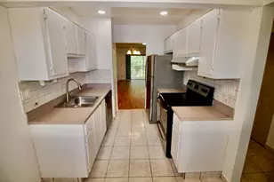 8405 NW 61st St, Tamarac, FL 33321 - Photo 4