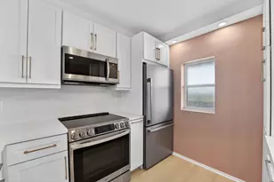 1427 E Hillsboro Blvd, Deerfield Beach, FL 33441 - Photo 12