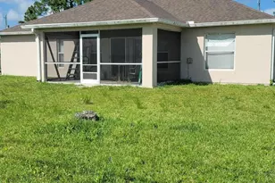 1386 SE Proctor Ln, Port Saint Lucie, FL 34983 - Photo 4
