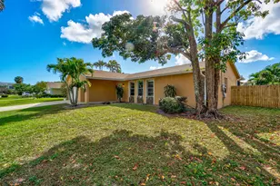 4128 Chestnut Ave, Palm Beach Gardens, FL 33410 - Photo 2