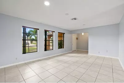 4128 Chestnut Avenue, Palm Beach Gardens, FL 33410 - Photo 6