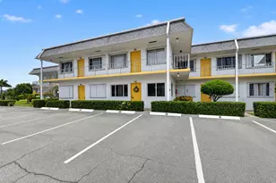 3240 Lake Osborne Dr, Lake Worth Beach, FL 33461 - Photo 4
