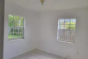 275 NW 187th St, Miami Gardens, FL 33169 - Photo 4