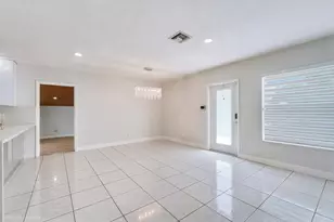 6660 W 13th Ave, Hialeah, FL 33012 - Photo 6