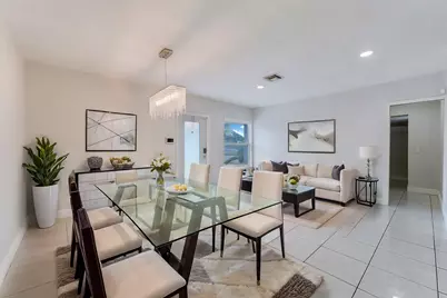 6660 W 13th Avenue, Hialeah, FL 33012 - Photo 8